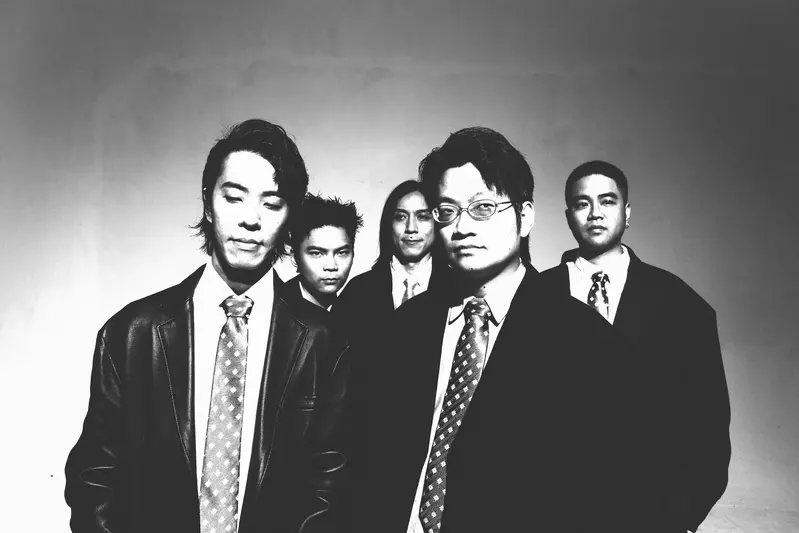 「金曲樂團」落日飛車於 8 月 8 日驚喜推出全新專輯《QUIT QUIETLY》已於各大數位音樂平台全面發行