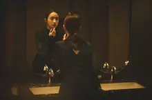 林依晨首部自製、自演電影《失明》主預告曝光  全心力挑戰完美醫生娘