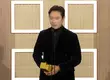 韓國第一人！李炳憲獲頒多倫多影展「特別貢獻獎」 台上謝導演朴贊郁助圓夢 讚【徵人啟弒】「非看不可」