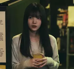 久保史緒里上個月甫宣布從乃木坂女團畢業 【睡覺的笨蛋】羨慕她隨心所欲、活在當下生活方式 開心體驗睡前吃宵夜