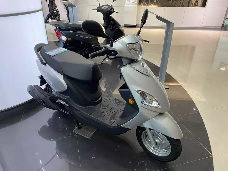 三陽工業捐贈100台機車 攜手親慈慈善會捐贈1500萬元 助花蓮災後重建