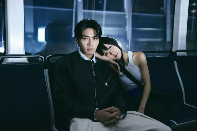 白安〈電影類型〉MV邀宋柏緯輕軌車廂展幻想戀愛 首度合作擦出浪漫火花 白安〈電影類型〉MV邀宋柏緯輕軌車廂展幻想戀愛 首度合作擦出浪漫火花