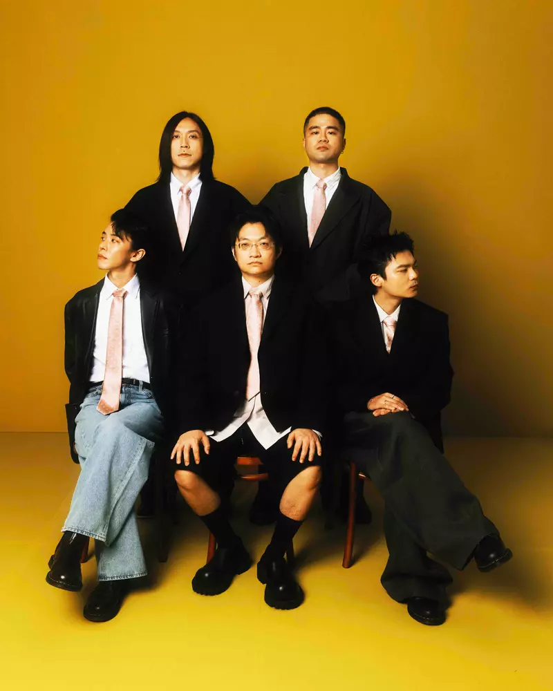 落日飛車《Q來Q去》巡迴首站將於2026年登上北流  主唱國國表示將帶來「最純粹、沒有加味精的落日飛車」 (10/31)中午12點於KKTIX、全家FamiPort準時開賣 落日飛車《Q來Q去》巡迴首站將於2026年登上北流  主唱國國表示將帶來「最純粹、沒有加味精的落日飛車」 (10/31)中午12點於KKTIX、全家FamiPort準時開賣