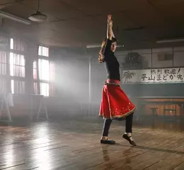 搶先日本《扶桑花女孩－4K修復》12月5日在台上映　重溫歡笑與感動