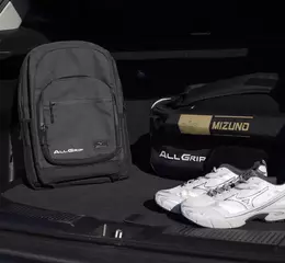 TAIWAN SUZUKI 本次特別與日本頂級運動品牌 MIZUNO 攜手，推出 ALLGRIP × MIZUNO 跨界商品系列