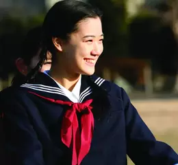 《扶桑花女孩-4K修復》12月5日全台上映　 空靈系女神蒼井優為戲累翻 邊吊點滴邊跳舞 自曝一度想落跑