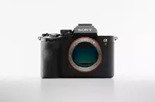 Sony 全片幅可交換鏡頭式數位相機Alpha 7 V 全能進化 創新AI技術加持  高效提升動靜影像拍攝