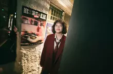 「純愛天然系唱作歌手」JOYCE就以斯2025年創作專輯《才華換桃花 Talent Flower》專輯於12/12本週五在各大數位音樂平台全面發行