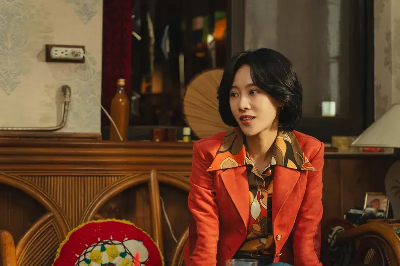 電影《那張照片裡的我們》導演湯昇榮、鄭乃方分享幕後花絮 宋柏緯慘遭父親壓制剪髮摔吉他！「最前衛姊姊」方宥心與老外未婚生子