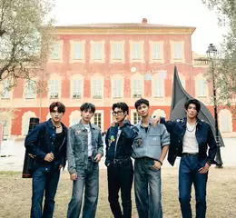 FEniX新專輯《參》實體雙版本！南法「蔚藍海岸版」× 義大利「甜水小鎮版」走進莫內名畫世界 第二波主打〈Day Off〉MV 取景超夢幻！體驗南法美景 連晨翔雲端客串？！