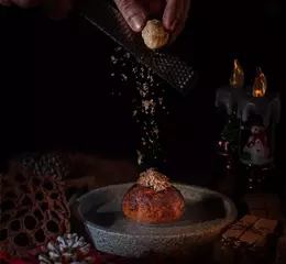 「只有講究，沒有將就」八和和牛聖誕跨年鉅獻 砸近百萬引進白松露　680元就能吃到的「白松露和牛漢堡排」限時登場