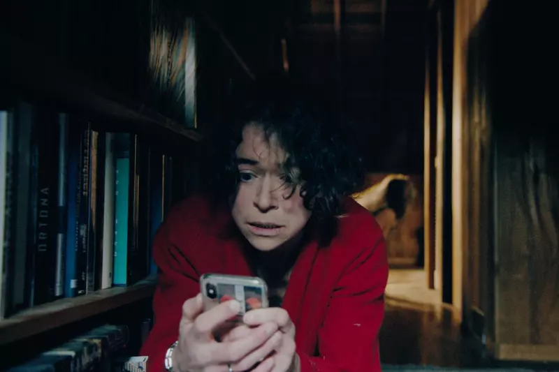 「艾美獎影后」晉身「尖叫女王」  藉《顫懼》向《鬼店》致敬