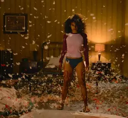 【牠】名導出手了！新作【他們要殺你】逼死侍女星對砍「跩哥馬份」 奧斯卡女星入住飯店成邪教基地 死法超乎想像血漿噴爆 今年3月大銀幕開殺