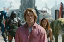 美泰兒最強壯IP【太空超人】真人版電影預告曝光 天選之人英雄再起