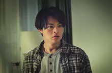 瀨戶康史長相無辜 被導演視為演恐怖片最佳人選 接連遭遇詭異事件挑戰心理極限