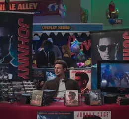 過氣男星穿越異世界！粉絲神作【真人快打 II】暴力血腥再升級