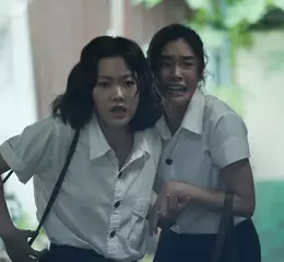 30句真實咒語入戲！《邪降：覺醒》招魂咒引「好兄弟」片場圍觀