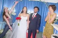 《抓馬戀人》千黛亞驚喜證婚賭城婚禮  台灣片商大囍吉日辦搶看