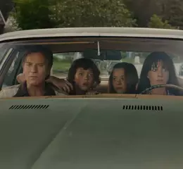 安海瑟薇好忙！【橡樹街末日】穿越回恐龍時代 搭檔伊旺麥奎格冒險求生