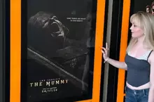 金髮正妹慘變活屍！【墓乃伊】女星五官扭曲「毀容式演出」嚇壞網友