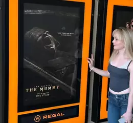 金髮正妹慘變活屍！【墓乃伊】女星五官扭曲「毀容式演出」嚇壞網友