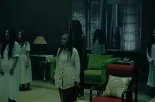 印尼姊妹返鄉遭惡靈入侵！網路恐怖故事【屍咒還魂】登大銀幕