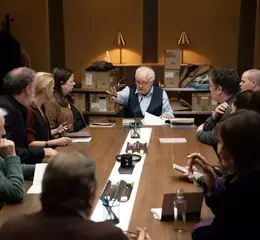 九零年代轟動全球女製片命案審判再起！？虛構陪審團抽絲剝繭還原真相 攤開各項證據！奧斯卡名導吉姆•謝利登繼影集後再推電影【世紀懸案】