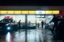 上班上到險喪命？《夜勤事件》真實夜班惡夢全紀錄　 便利商店成靈異禁地　店員慘遭「謎樣包裹」詛咒　