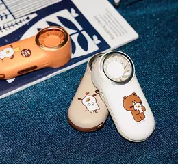 夏天包包必備小物！LAZY TAIL CLUB 迷你風扇登場，4 段風速、掛繩便攜一次到位