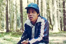 《希望：末日血戰》陰問錫驚悚扮醜  黃石正解剖外星人嚇翻觀眾