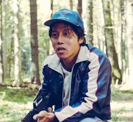 《希望：末日血戰》陰問錫驚悚扮醜  黃石正解剖外星人嚇翻觀眾