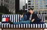TOMMY HILFIGER 攜手 Yosh Yu 于適將紐約學院風格精神帶到上海  演繹 2026 秋季系列