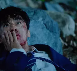 具教煥頂火紅髮型變身《復活男》  越死越強本人竟喊：這是詛咒