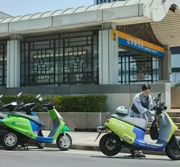共享機車成捷運最後一哩路關鍵拼圖 WeMo 萬人調查：近八成用戶以共享機車接駁大眾運輸 北市大前瞻運輸研究中心實證每輛共享機車平均可替代逾 5 輛私人機車