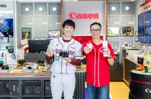 Canon運動主題體驗店  嶄新進駐臺北大巨蛋 陳冠宇化身一日店長  新機預購送限量簽名球