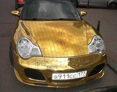 史上最威-穿上黃金聖衣的保時捷