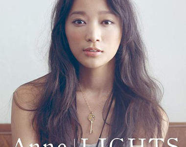 渡邊杏的新單曲《LIGHTS》熱烈發售中