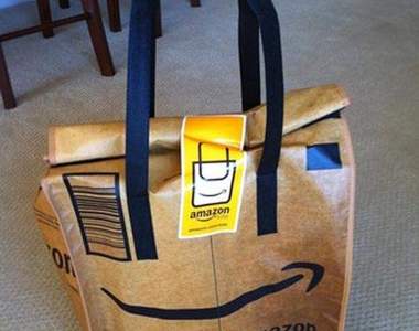 amazon 亞馬遜書店出奇招 送你 〝微笑環保袋〞!