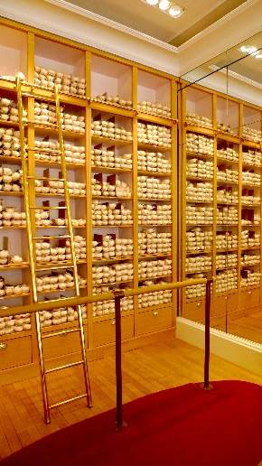 巴黎直擊! repetto 晚娘店員 搶鏡過舞鞋 - 圖片3 巴黎直擊! repetto 晚娘店員 搶鏡過舞鞋 - 圖片3
