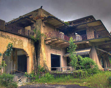 〝鬼屋房仲網〞可別買到康乃迪克鬼屋~