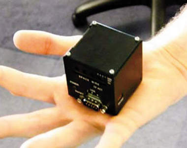 日本發明最小的電腦《空間立方體》
