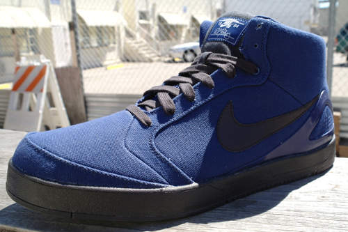 akuma nike sb dunks