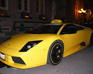 老外小黃超誇張之名貴計程車