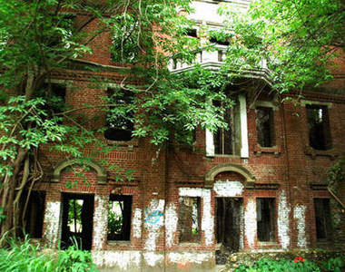 民雄鬼屋拍到的阿飄