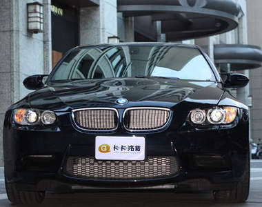 沒事裝低調的四門BMW E90 M3開箱