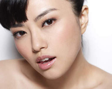 巴菲特的女翻譯正妹 查可欣