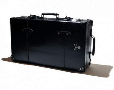 享受吧！超輕盈的Globe-Trotter行李箱