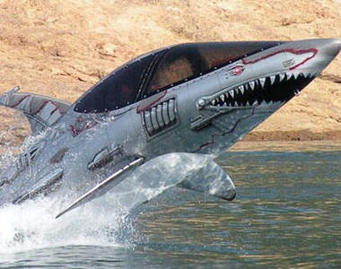 《鯊魚潛艇》蓋逼真！