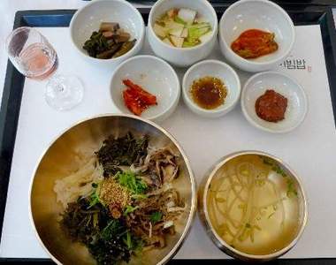 韓國尚青的石鍋拌飯