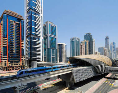 天龍國的捷運《杜拜捷運》簡直是未來感的電影場景實現啊!